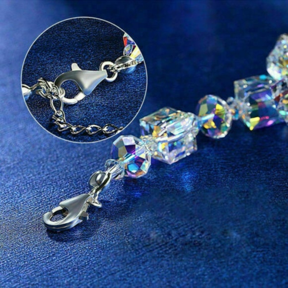 Lovely Swarovski Aurora Borealis Crystal Bracelet - Picture 4 of 8